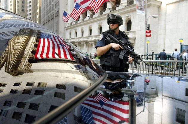 アイウェアブランドESSが、米国、ヨーロッパへ14,000セットのアイウェアを寄付