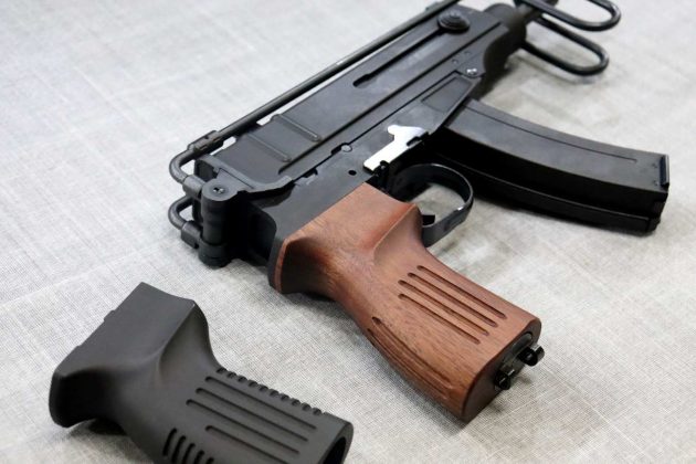 KSC Vz61スコーピオン用の木製グリップ発売! If-Product