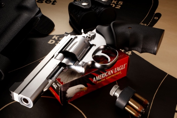 伝説のPPCカスタムリボルバー「ストラウプPPCカスタム」モデルガン